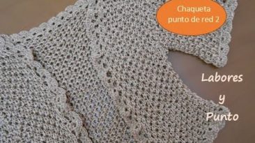 chaqueta corta en punto de red a dos agujas